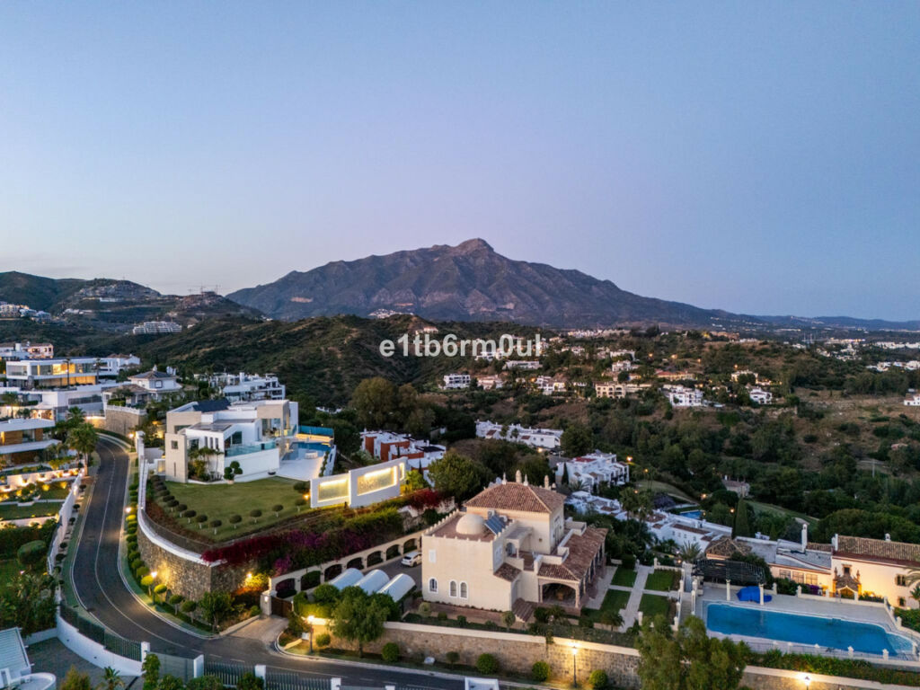 Detached Villa La Quinta Málaga - image 38