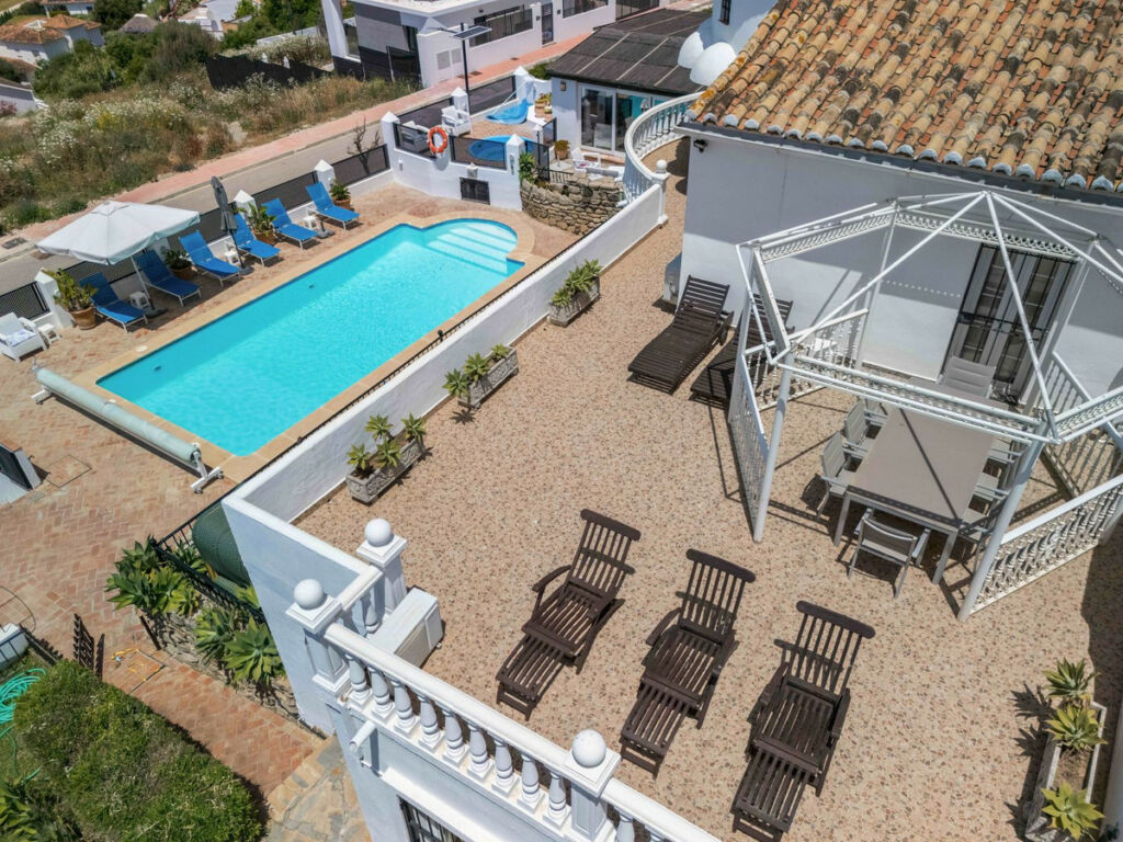 Detached Villa Estepona Málaga - image 52