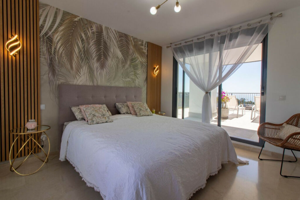 Penthouse Casares Málaga - image 22