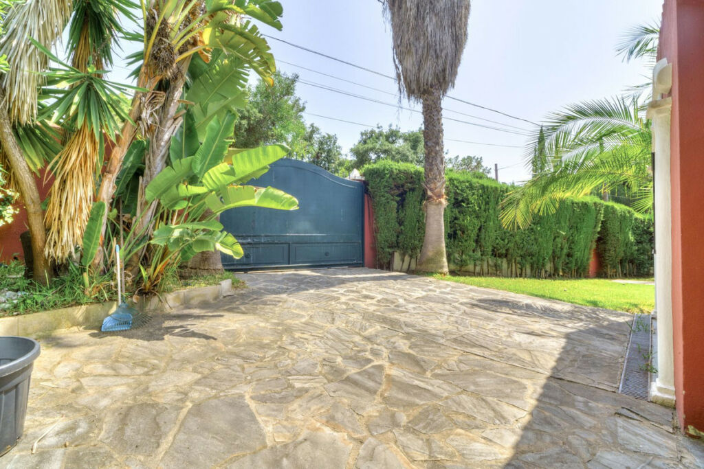 Detached Villa El Rosario Málaga - image 38