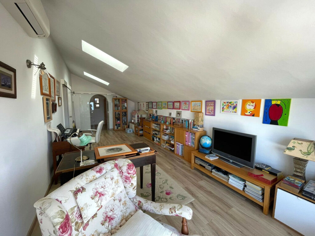 Detached Villa Estepona Málaga - image 38