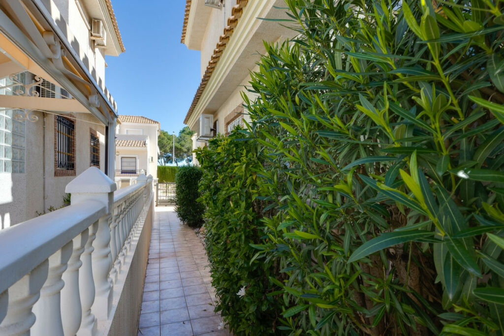 Detached Villa Orihuela Costa Alicante - image 38