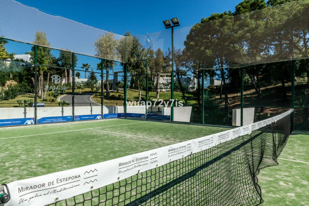 Middle Floor Apartment Estepona Málaga - image 38