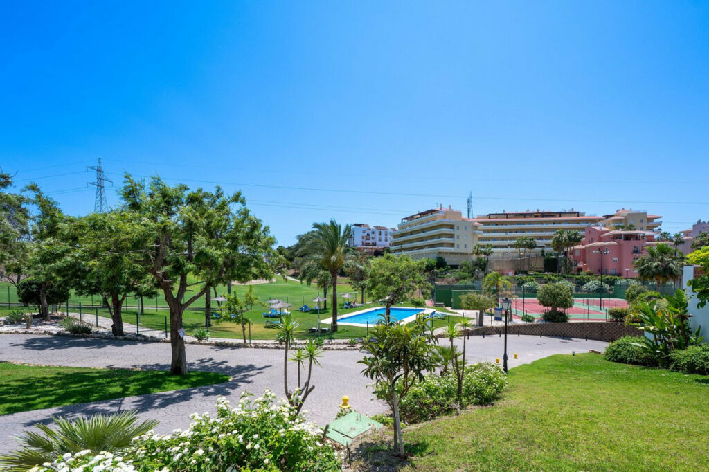 Middle Floor Apartment Riviera del Sol Málaga - image 39