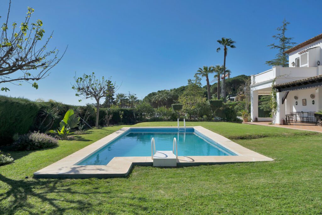 Detached Villa Las Brisas Málaga - image 39