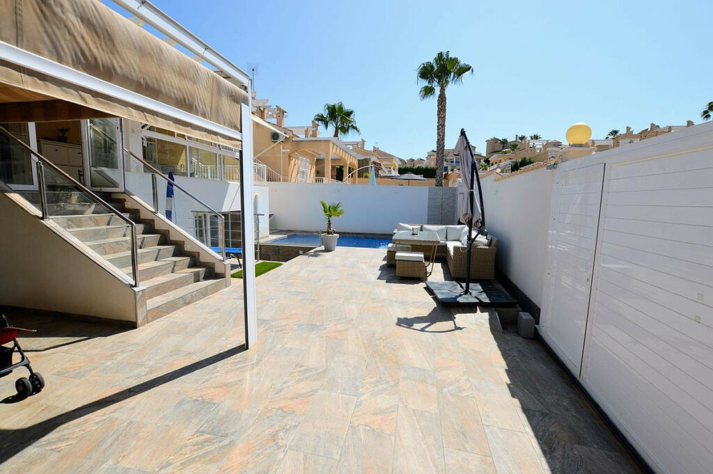 Detached Villa Los Altos Alicante - image 39
