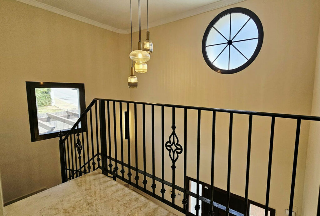 Detached Villa Estepona Málaga - image 39