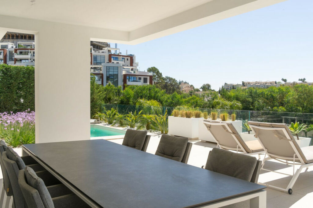 Middle Floor Apartment Benahavís Málaga - image 39