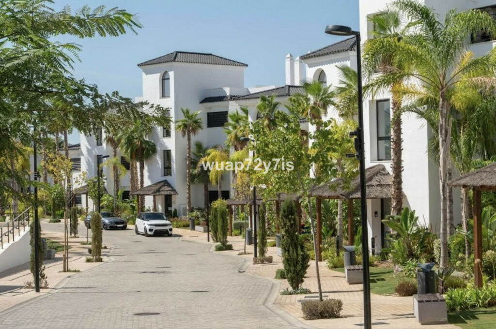 Middle Floor Apartment Estepona Málaga - image 39