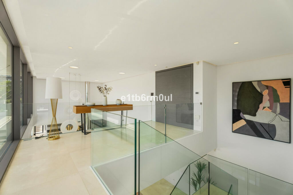 Detached Villa La Quinta Málaga - image 39