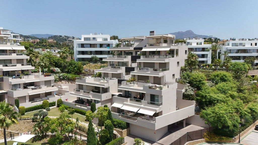 Middle Floor Apartment Benahavís Málaga - image 39
