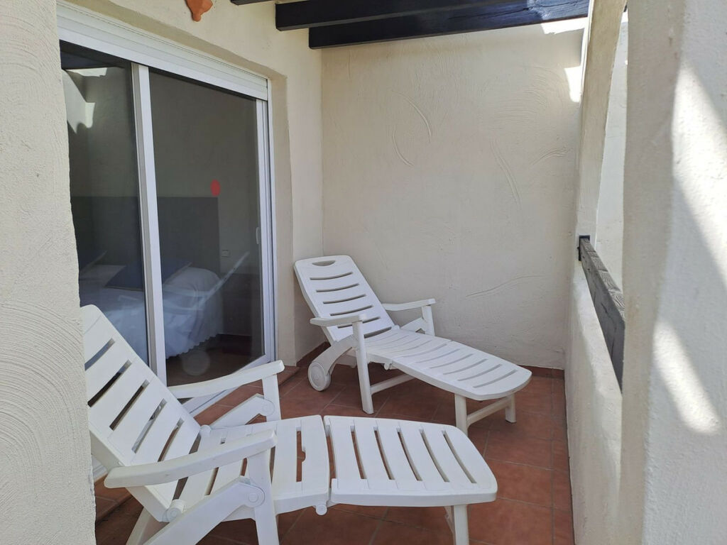 Middle Floor Apartment Estepona Málaga - image 6
