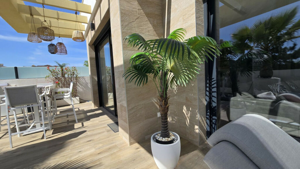 Detached Villa Los Montesinos Alicante - image 4