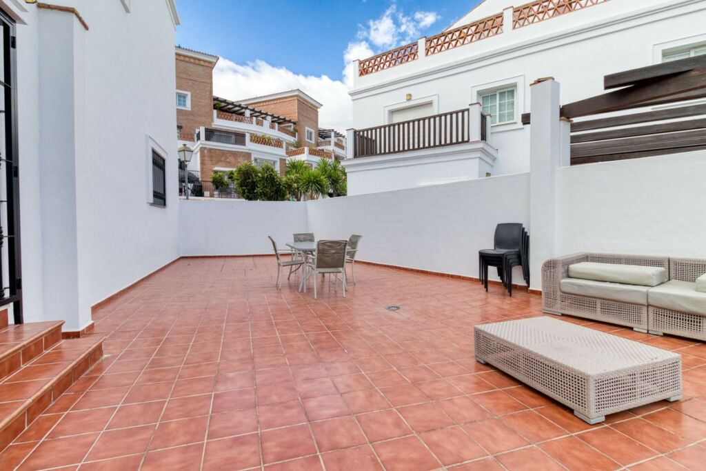 Semi-Detached House Lauro Golf Málaga - image 4