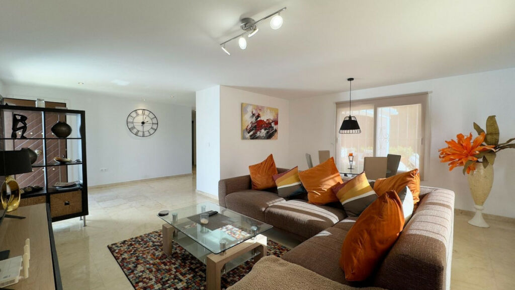 Detached Villa San Pedro de Alcántara Málaga - image 4