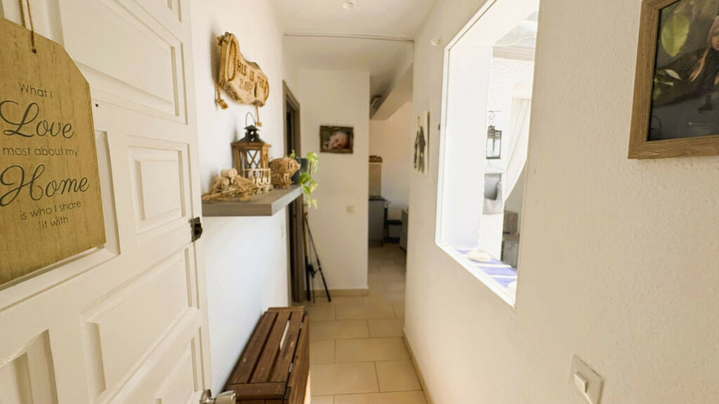 Top Floor Apartment La Duquesa Málaga - image 4