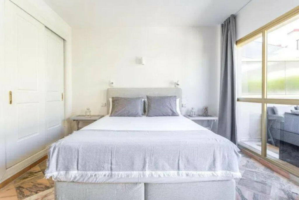 Middle Floor Studio Elviria Málaga - image 4