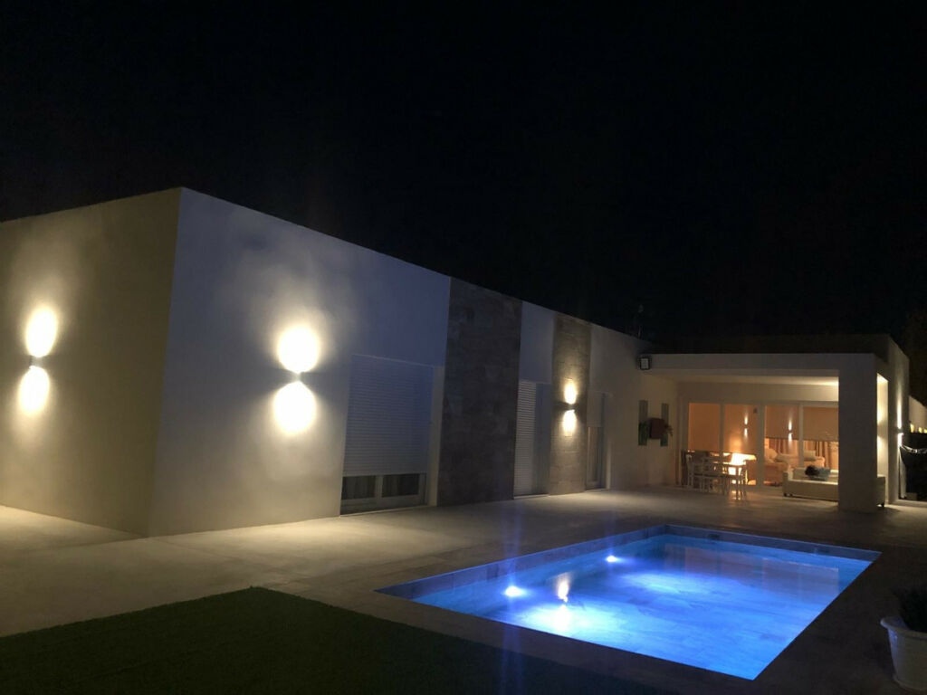 Detached Villa Pinoso Alicante - image 4