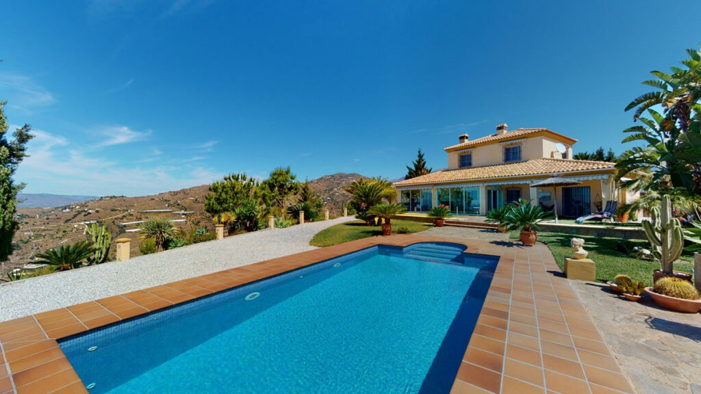 Detached Villa Algarrobo Málaga - image 4