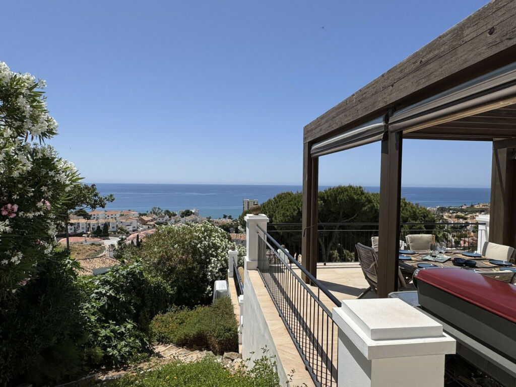 Detached Villa Riviera del Sol Málaga - image 2