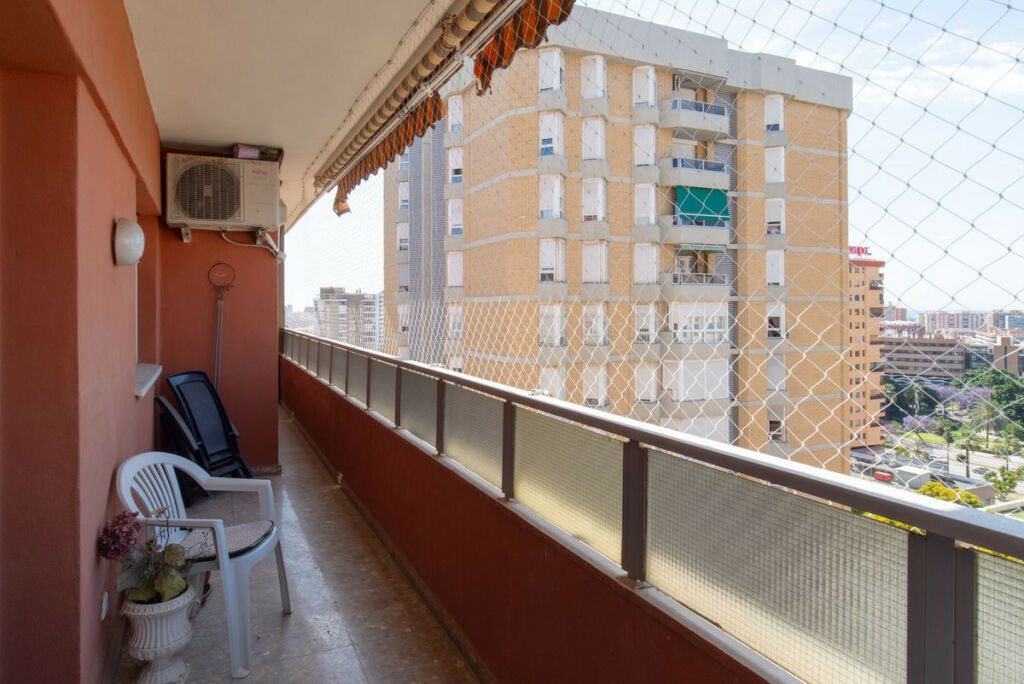 Middle Floor Apartment Málaga Centro Málaga - image 4