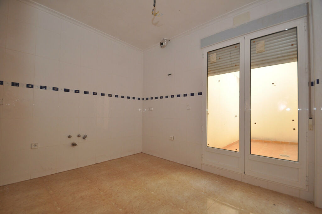 Townhouse Ibi Alicante - image 4
