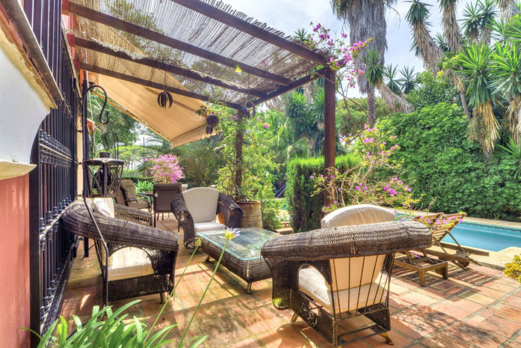 Detached Villa El Rosario Málaga - image 4