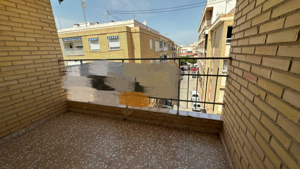 Middle Floor Apartment Guardamar del Segura Alicante - image 4