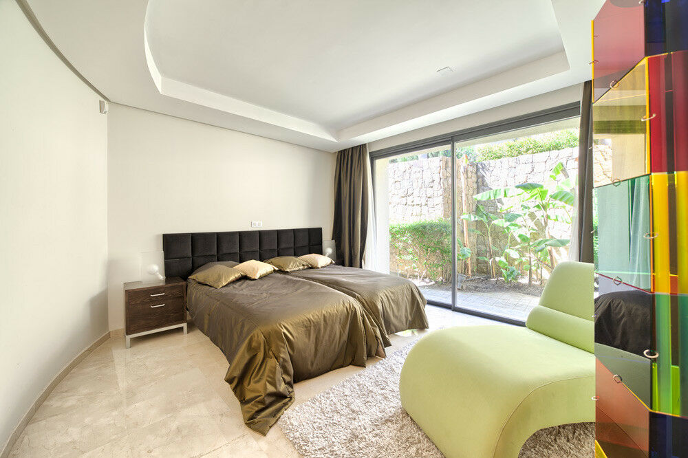 Ground Floor Apartment The Golden Mile Málaga - image 4