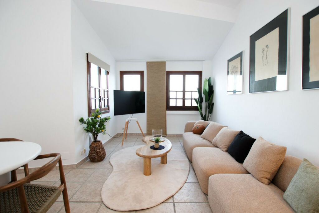 Ground Floor Apartment Puerto de Cabopino Málaga - image 4