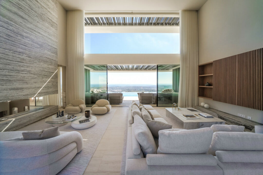 Detached Villa Sotogrande Cádiz - image 4