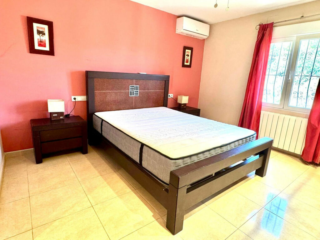 Detached Villa Calpe Alicante - image 4