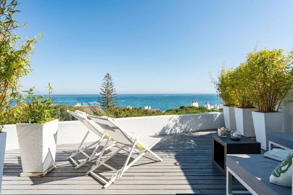 Penthouse Calahonda Málaga - image 4