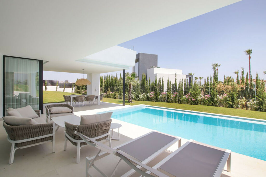 Detached Villa Valle Romano Málaga - image 4