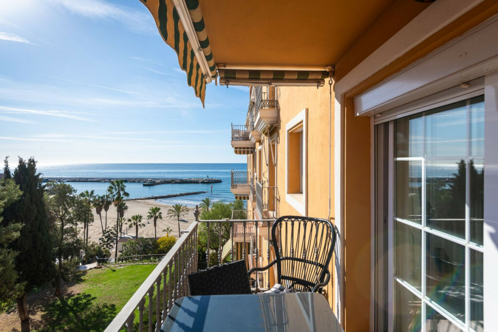 Middle Floor Apartment Marbella Málaga - image 4
