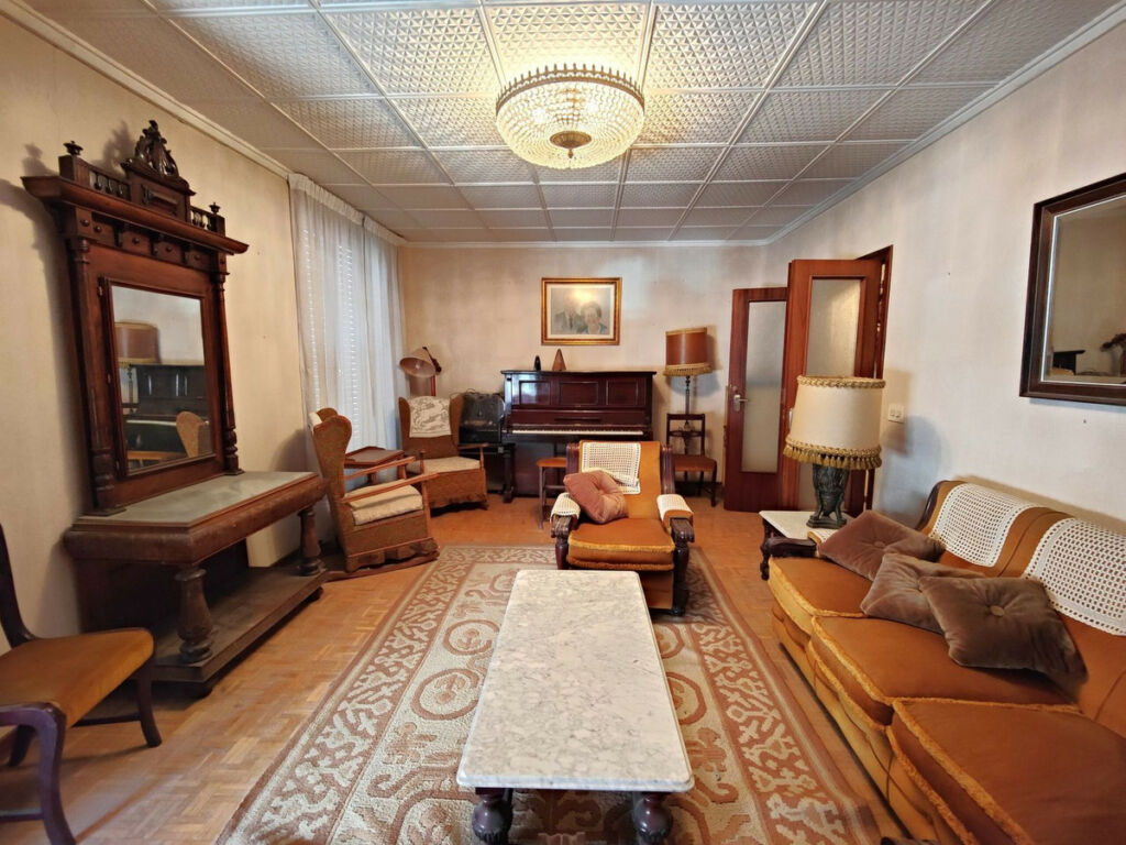 Middle Floor Apartment Torrevieja Alicante - image 4