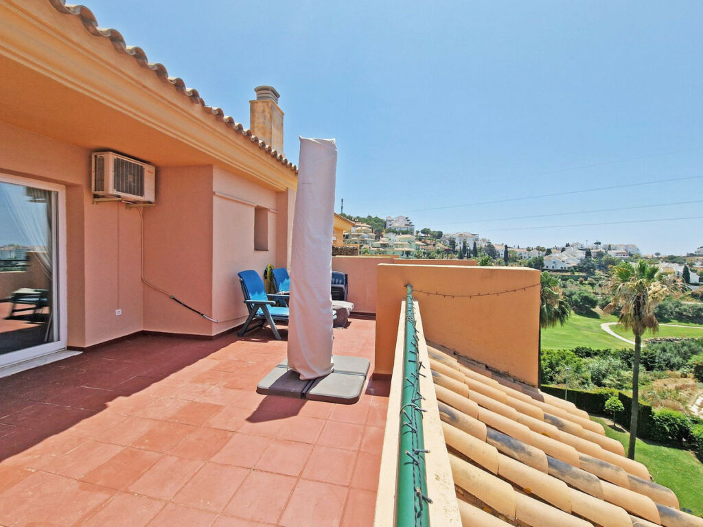 Penthouse Riviera del Sol Málaga - image 4