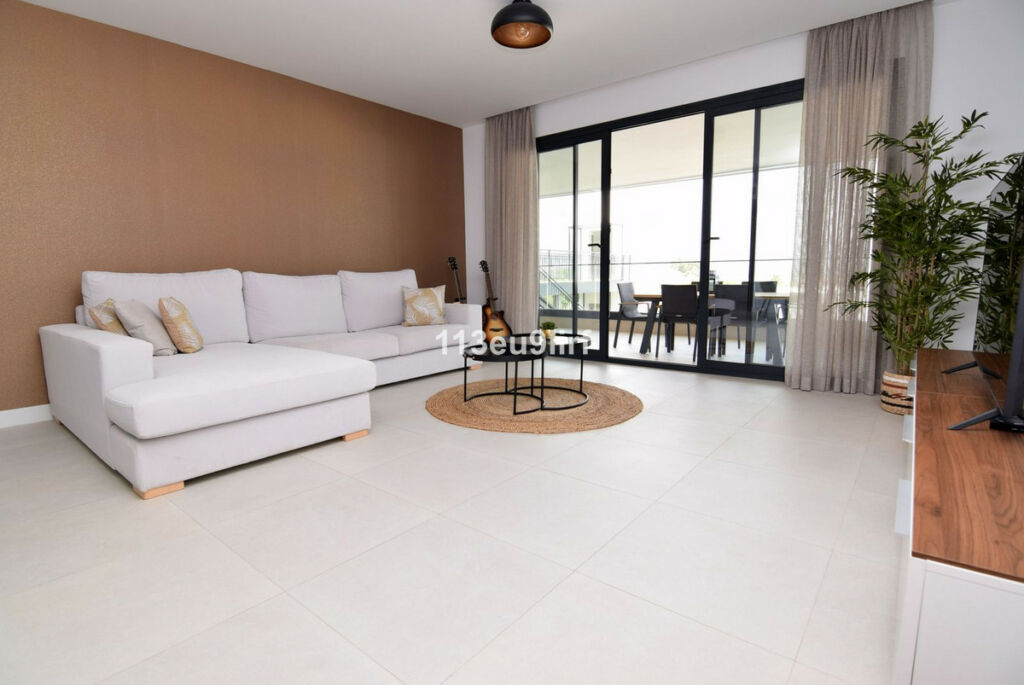 Ground Floor Apartment Estepona Málaga - image 4