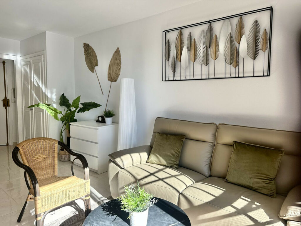 Ground Floor Apartment Calahonda Málaga - image 4