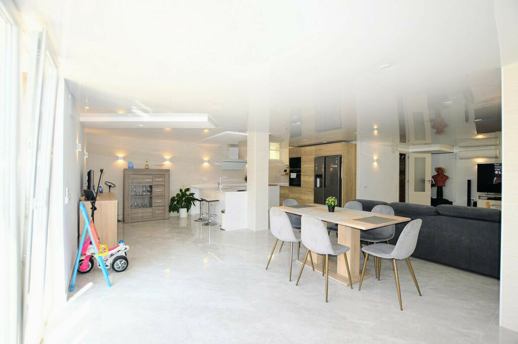 Detached Villa Los Altos Alicante - image 4