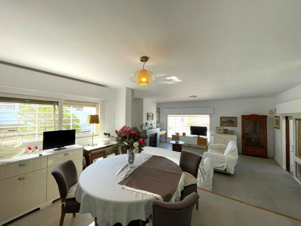 Detached Villa Estepona Málaga - image 4