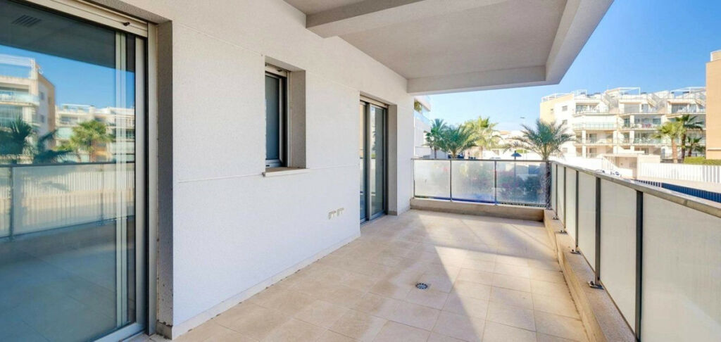 Middle Floor Apartment Los Dolses Alicante - image 4