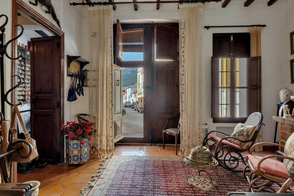 Townhouse Alcalali Alicante - image 4