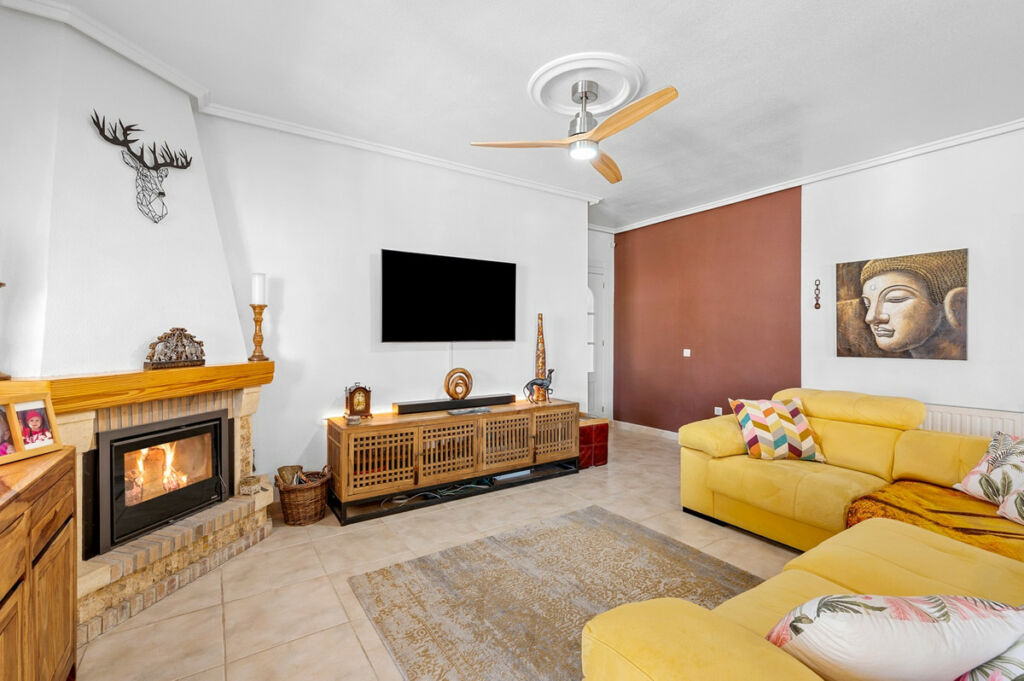Detached Villa Ciudad Quesada Alicante - image 4