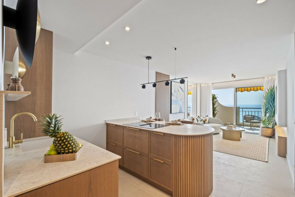 Middle Floor Apartment Fuengirola Málaga - image 5