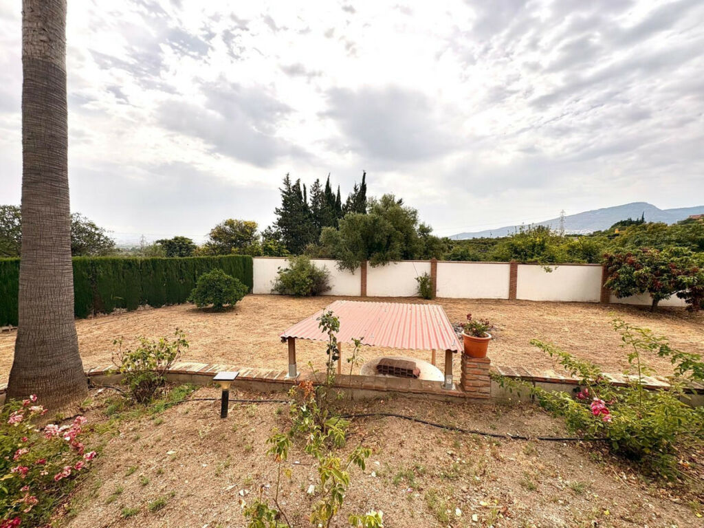 Detached Villa Alhaurín de la Torre Málaga - image 4