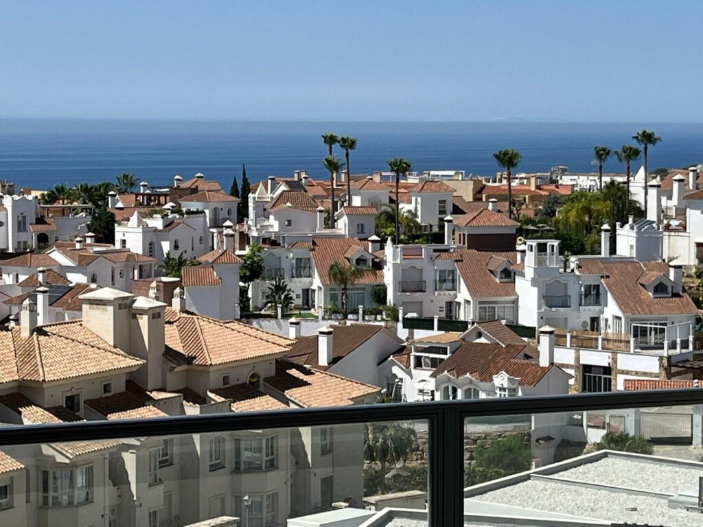 Semi-Detached House Riviera del Sol Málaga - image 4