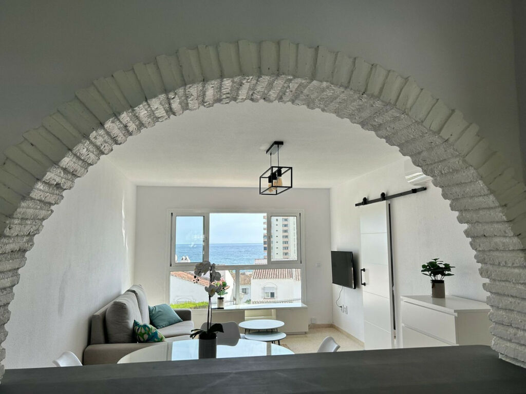 Middle Floor Apartment Riviera del Sol Málaga - image 4