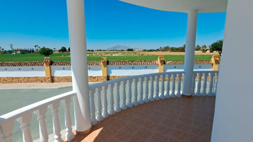 Detached Villa Catral Alicante - image 4