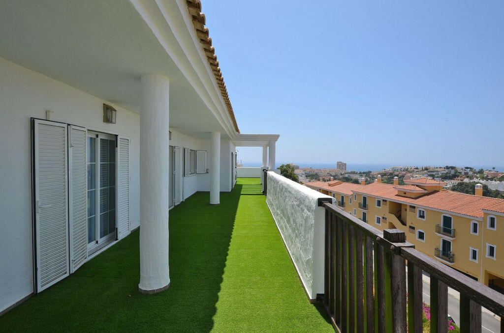 Penthouse Torrequebrada Málaga - image 5